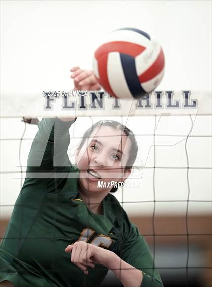 Thumbnail 3 in Georgetown Visitation Prep vs. Bishop Ireton photogallery.