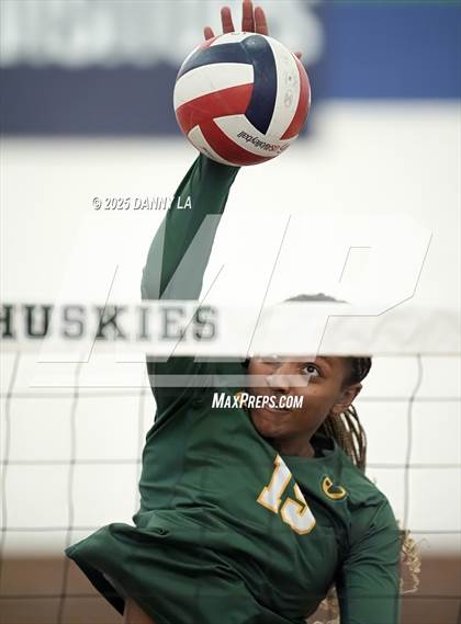 Thumbnail 2 in Georgetown Visitation Prep vs. Bishop Ireton photogallery.