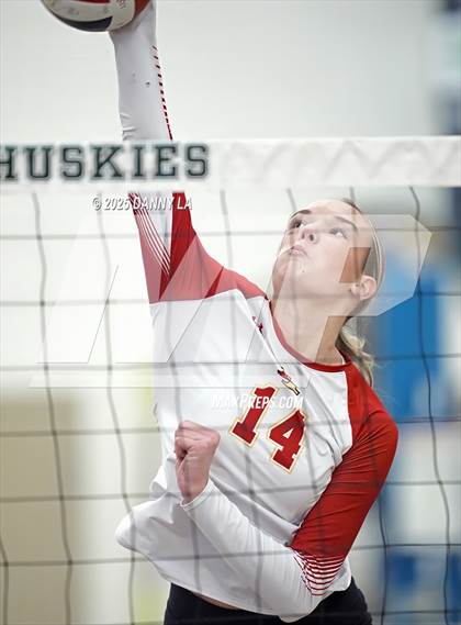 Thumbnail 1 in Georgetown Visitation Prep vs. Bishop Ireton photogallery.