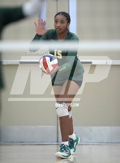 Thumbnail 2 in Georgetown Visitation Prep vs. Bishop Ireton photogallery.
