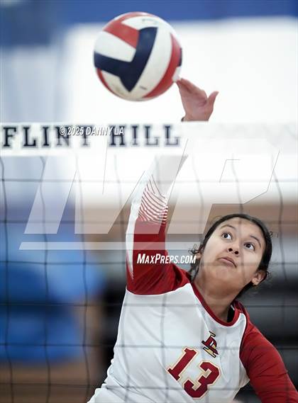 Thumbnail 3 in Georgetown Visitation Prep vs. Bishop Ireton photogallery.