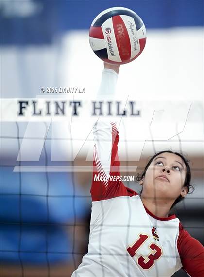 Thumbnail 2 in Georgetown Visitation Prep vs. Bishop Ireton photogallery.