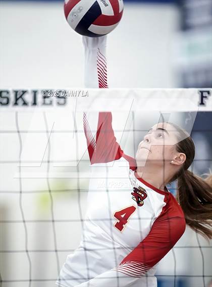 Thumbnail 2 in Georgetown Visitation Prep vs. Bishop Ireton photogallery.