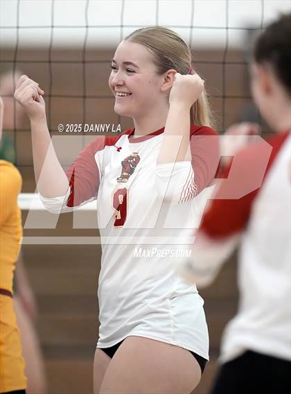 Thumbnail 2 in Georgetown Visitation Prep vs. Bishop Ireton photogallery.