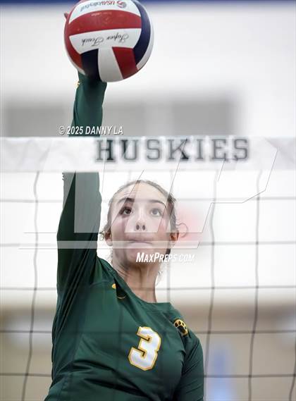 Thumbnail 1 in Georgetown Visitation Prep vs. Bishop Ireton photogallery.