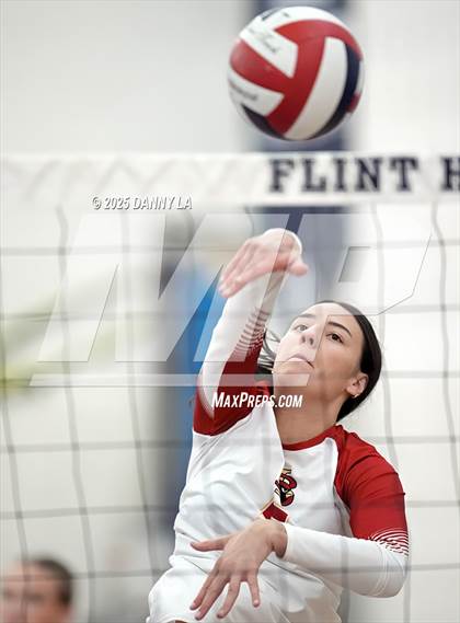 Thumbnail 2 in Georgetown Visitation Prep vs. Bishop Ireton photogallery.