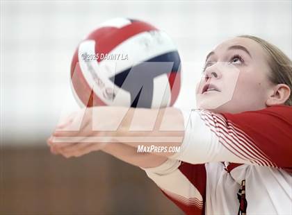Thumbnail 3 in Georgetown Visitation Prep vs. Bishop Ireton photogallery.
