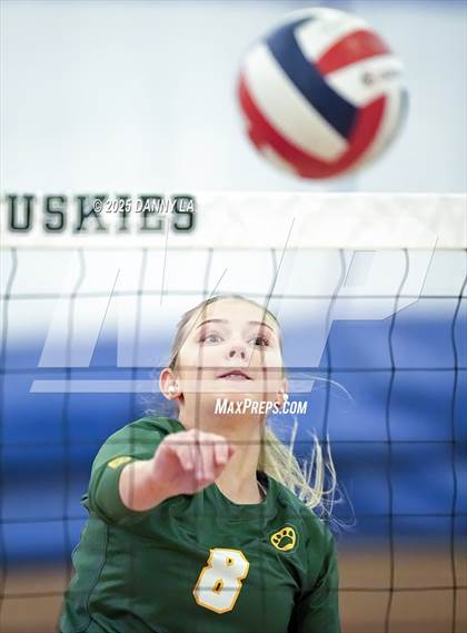 Thumbnail 1 in Georgetown Visitation Prep vs. Bishop Ireton photogallery.