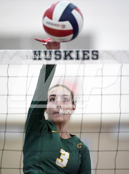 Thumbnail 2 in Georgetown Visitation Prep vs. Bishop Ireton photogallery.