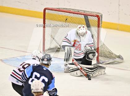 Thumbnail 2 in Denver East vs. Ralston Valley (CHSAA 5A Semifinals) photogallery.