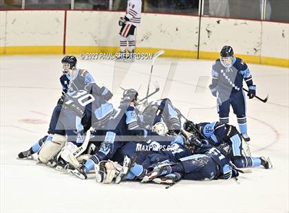 Thumbnail 1 in Denver East vs. Ralston Valley (CHSAA 5A Semifinals) photogallery.