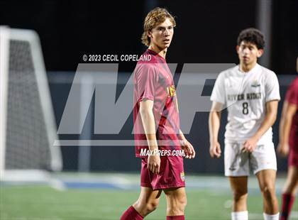 Thumbnail 3 in River Ridge vs. Lassiter (GHSA 6A Championship) photogallery.