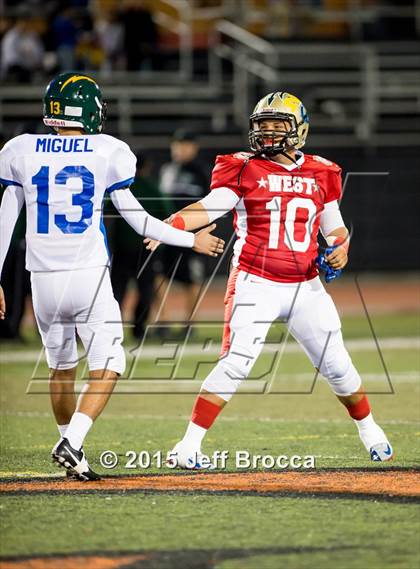 Thumbnail 2 in  East vs West All Star Game 01/17/2015 @ Ventura Ca. College photogallery.
