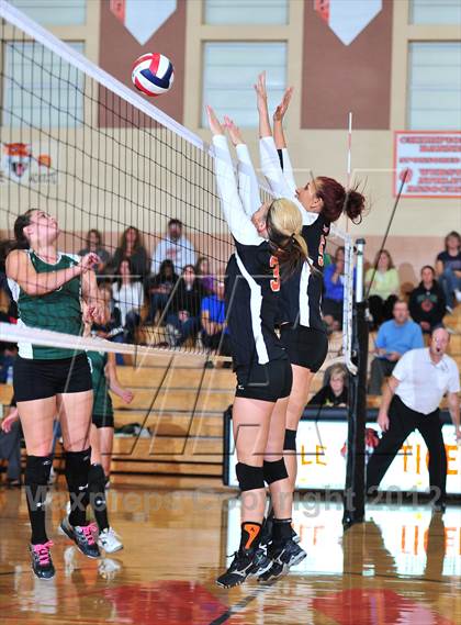 Thumbnail 1 in Siren @ Webster photogallery.