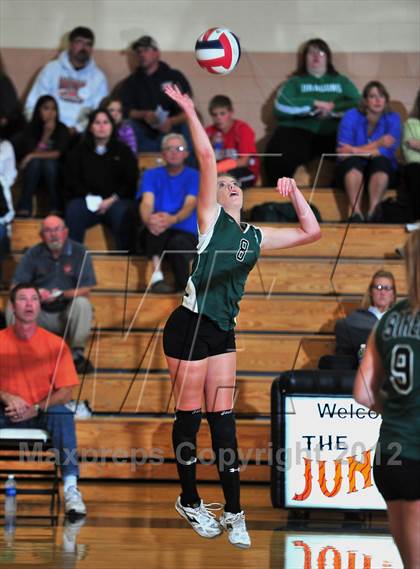 Thumbnail 3 in Siren @ Webster photogallery.