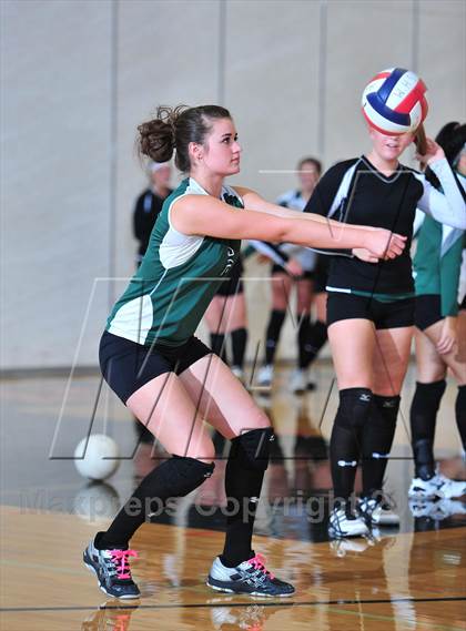 Thumbnail 3 in Siren @ Webster photogallery.