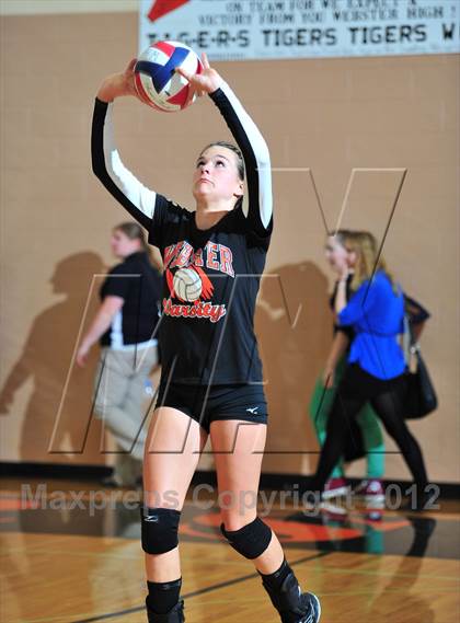 Thumbnail 1 in Siren @ Webster photogallery.