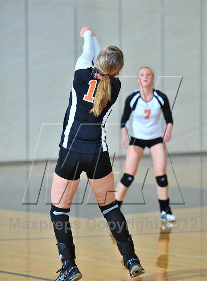 Thumbnail 2 in Siren @ Webster photogallery.