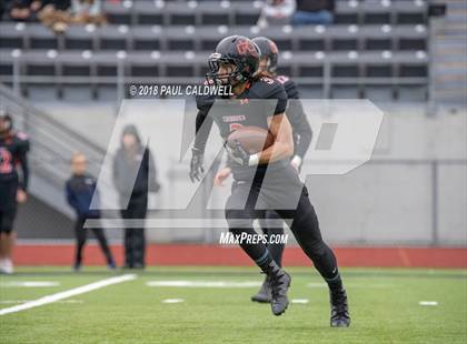 Thumbnail 1 in Kalama vs. Toledo (WIAA 2B Semifinal) photogallery.