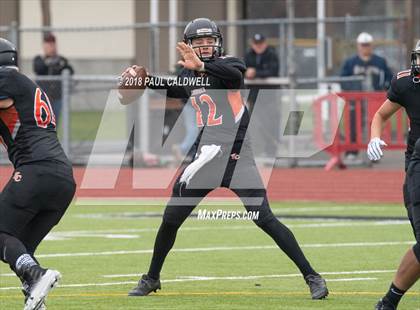 Thumbnail 3 in Kalama vs. Toledo (WIAA 2B Semifinal) photogallery.