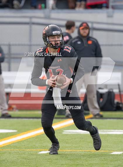 Thumbnail 3 in Kalama vs. Toledo (WIAA 2B Semifinal) photogallery.