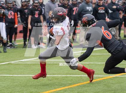 Thumbnail 1 in Kalama vs. Toledo (WIAA 2B Semifinal) photogallery.