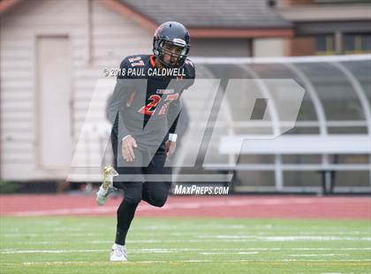 Thumbnail 3 in Kalama vs. Toledo (WIAA 2B Semifinal) photogallery.