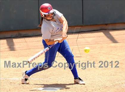 Thumbnail 3 in La Canada vs. Beaumont (CIF SS D5 Final) photogallery.