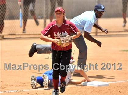 Thumbnail 3 in La Canada vs. Beaumont (CIF SS D5 Final) photogallery.