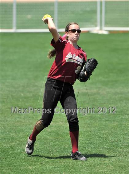 Thumbnail 3 in La Canada vs. Beaumont (CIF SS D5 Final) photogallery.