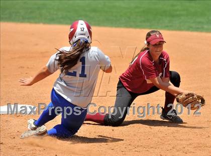 Thumbnail 1 in La Canada vs. Beaumont (CIF SS D5 Final) photogallery.