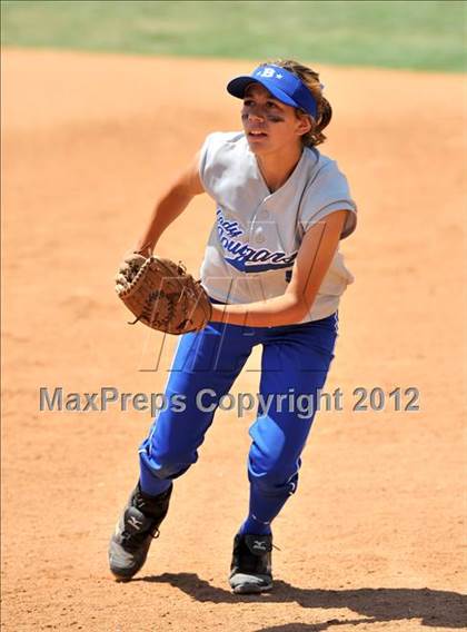 Thumbnail 3 in La Canada vs. Beaumont (CIF SS D5 Final) photogallery.