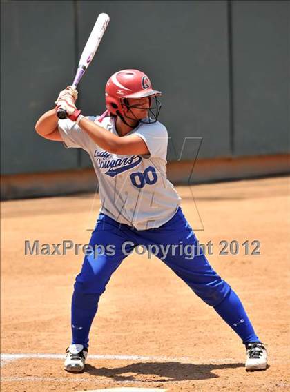 Thumbnail 2 in La Canada vs. Beaumont (CIF SS D5 Final) photogallery.