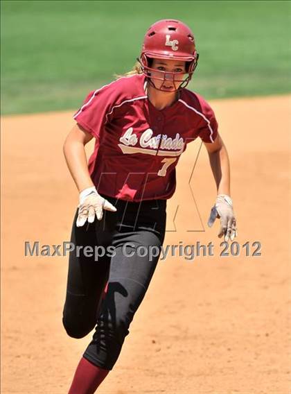 Thumbnail 3 in La Canada vs. Beaumont (CIF SS D5 Final) photogallery.
