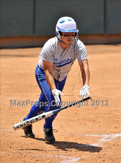 Thumbnail 2 in La Canada vs. Beaumont (CIF SS D5 Final) photogallery.