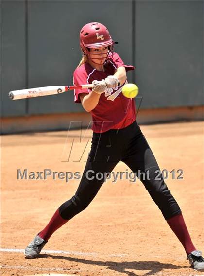 Thumbnail 1 in La Canada vs. Beaumont (CIF SS D5 Final) photogallery.