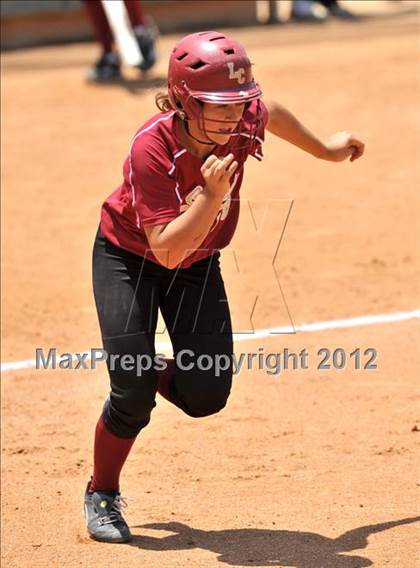 Thumbnail 1 in La Canada vs. Beaumont (CIF SS D5 Final) photogallery.