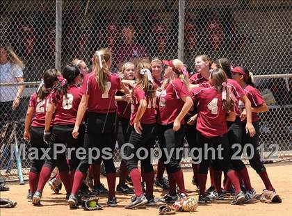 Thumbnail 1 in La Canada vs. Beaumont (CIF SS D5 Final) photogallery.