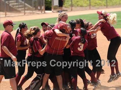 Thumbnail 2 in La Canada vs. Beaumont (CIF SS D5 Final) photogallery.