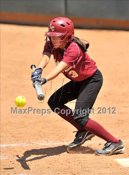 Thumbnail 1 in La Canada vs. Beaumont (CIF SS D5 Final) photogallery.
