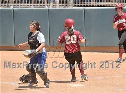 Thumbnail 1 in La Canada vs. Beaumont (CIF SS D5 Final) photogallery.