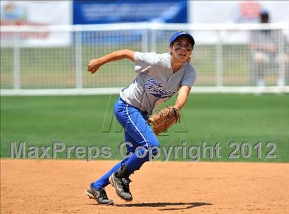 Thumbnail 1 in La Canada vs. Beaumont (CIF SS D5 Final) photogallery.
