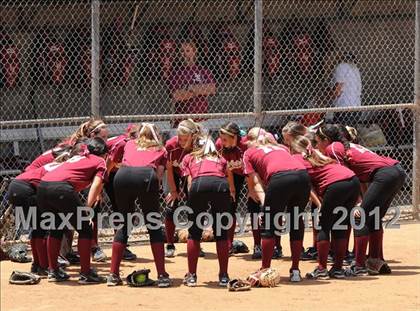 Thumbnail 2 in La Canada vs. Beaumont (CIF SS D5 Final) photogallery.