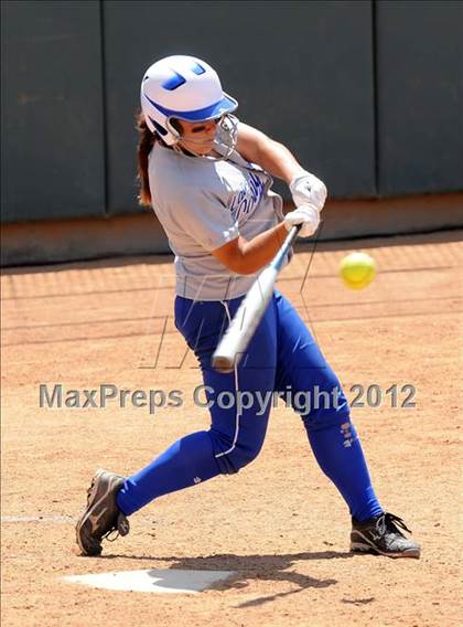Thumbnail 1 in La Canada vs. Beaumont (CIF SS D5 Final) photogallery.