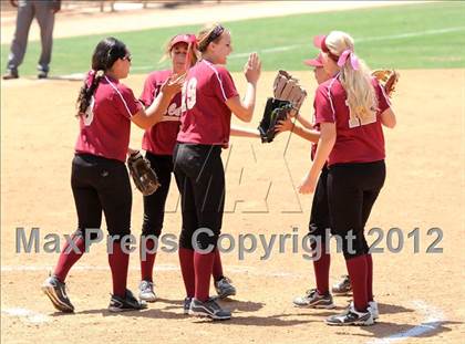 Thumbnail 3 in La Canada vs. Beaumont (CIF SS D5 Final) photogallery.