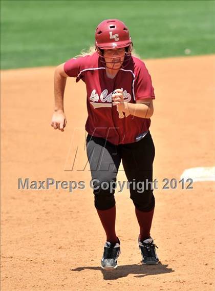Thumbnail 2 in La Canada vs. Beaumont (CIF SS D5 Final) photogallery.