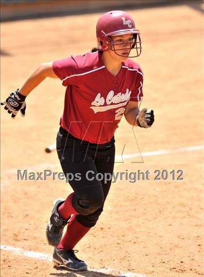 Thumbnail 3 in La Canada vs. Beaumont (CIF SS D5 Final) photogallery.