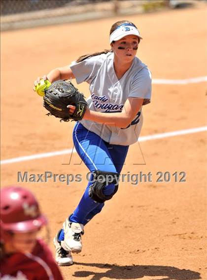 Thumbnail 3 in La Canada vs. Beaumont (CIF SS D5 Final) photogallery.