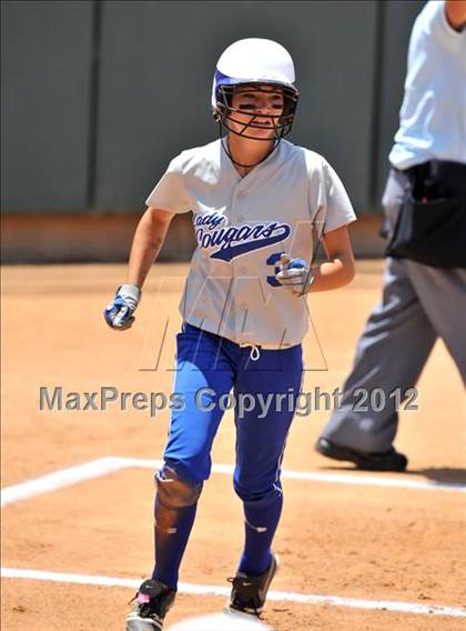 Thumbnail 2 in La Canada vs. Beaumont (CIF SS D5 Final) photogallery.