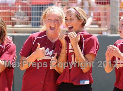 Thumbnail 2 in La Canada vs. Beaumont (CIF SS D5 Final) photogallery.